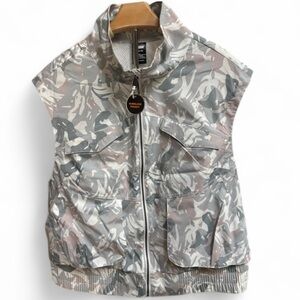 AVIA Gray and White Camouflage Utility Cargo Trail Vest Lightweight SZ 12-14 NWT